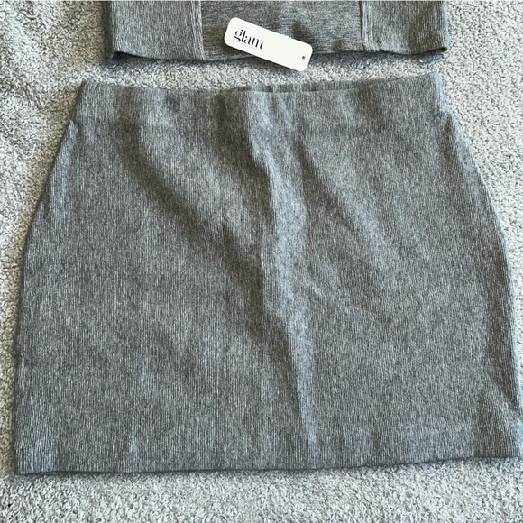 Glam Gray Skirt Set - Picture 2 of 9